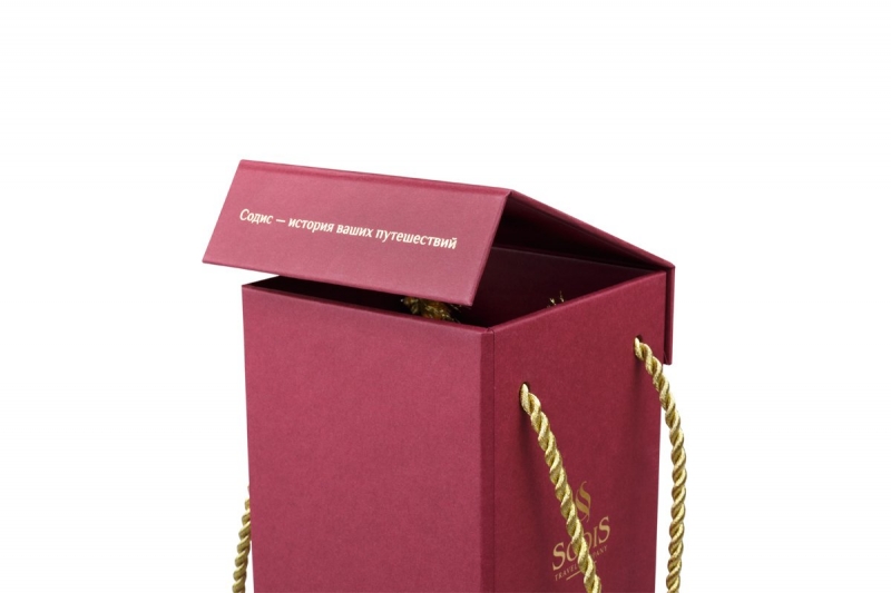 производство подарочных коробок с логотипом большим тиражом