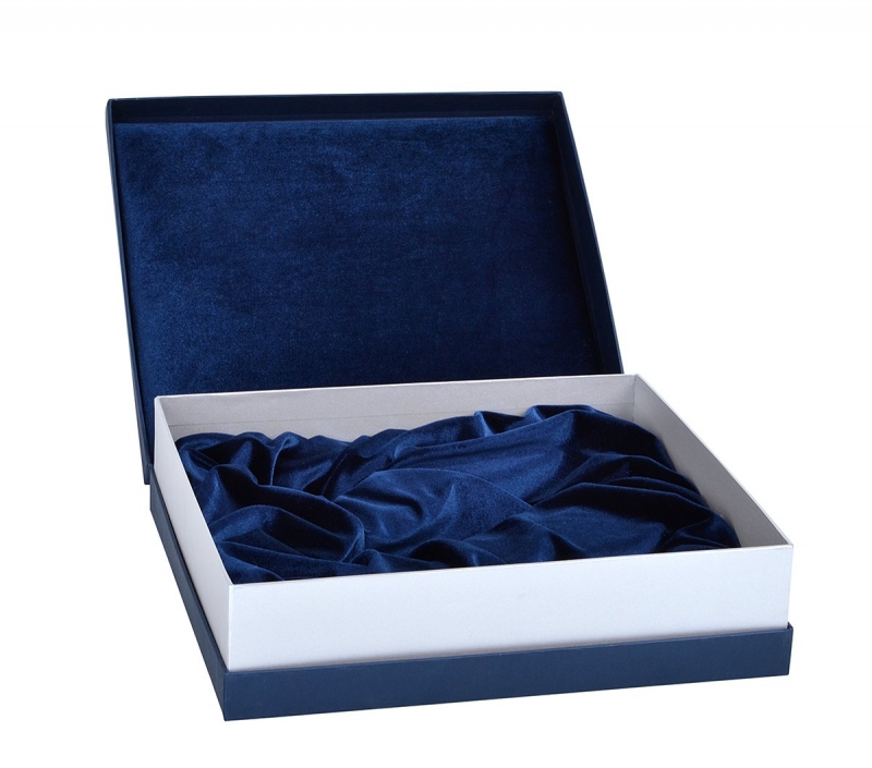 упаковка подарочная коробка для корпоративных подарков 