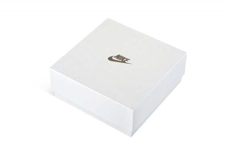 изготовление подарочных коробок на заказ с логотипом 