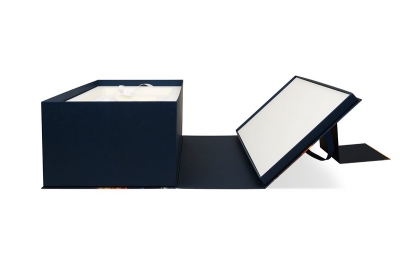 Коробка-чемодан для подарочного набора в Москве – производство на заказ