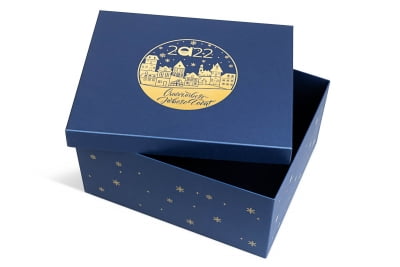 Большая кашированная коробка для подарка в Москве – производство на заказ