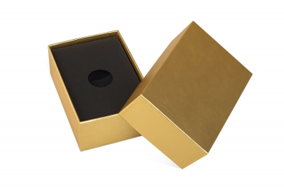 Кашированная коробка крышка-дно из металлизированной бумаги в Москве – производство на заказ