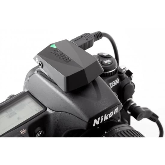 Špeciálny GPS logger s pripojením sa na fotoaparáty Nikon a Fujifilm
