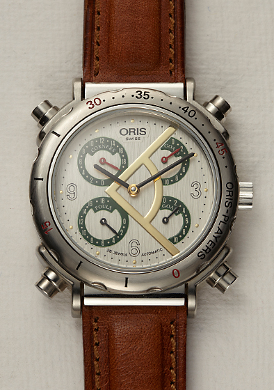 //cdn.optipic.io/site-101437/info/brands/oris/18524_History_1990_Player_Watch_394x560px.jpg //cdn.optipic.io/site-101437/info/brands/oris/18524_History_1990_Player_Watch_394x560px.jpg