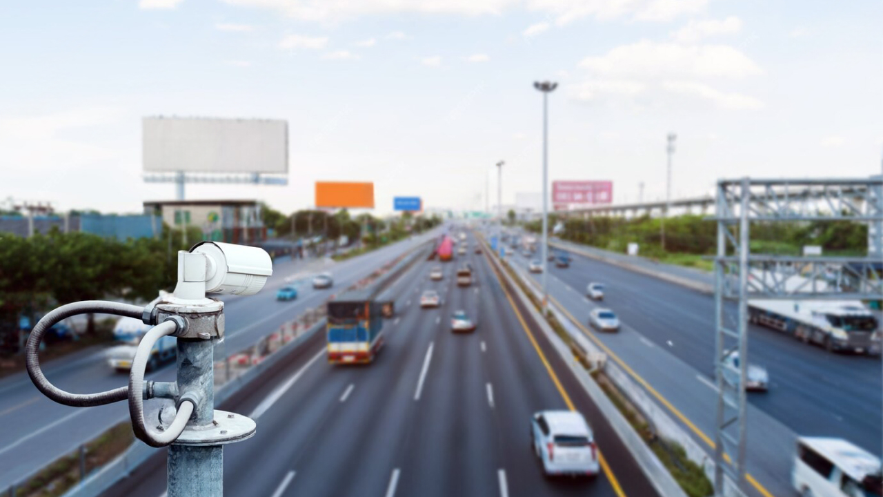 92% нарушений ПДД фиксируют дорожные камеры