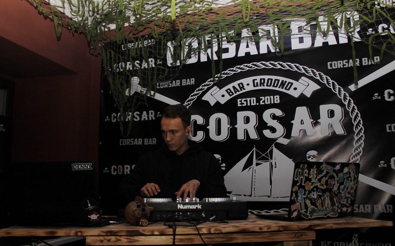 “Нас выгналі, а пазыкі засталіся”. На Кірава закрылі бар “Corsar”, але ўладальнік ужо думае адкрыць новы