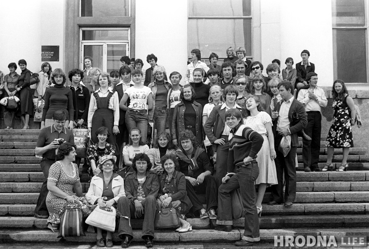 "У такім узросце так падскокваць!” Былы танцор з "Нёмана" расказаў, як танцавалі з Ларысай Ляшэнка