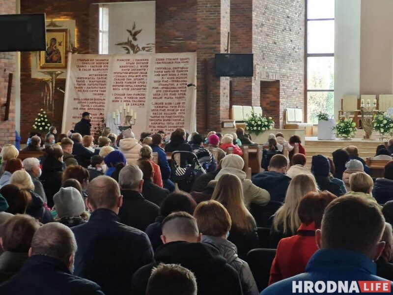 У касцёлах Гродна рыхтуюцца да Пасхі
