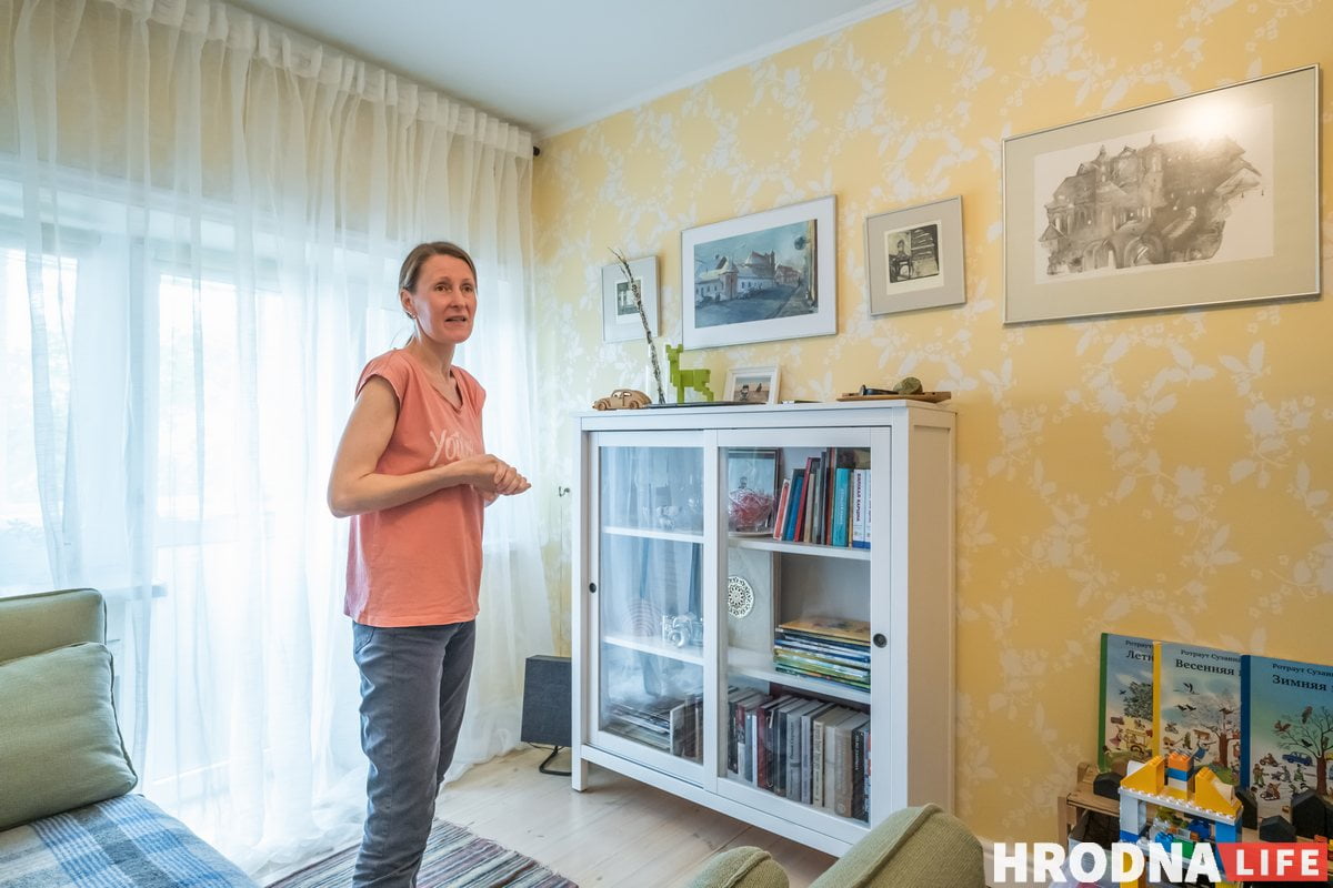 «Дом будавалі для супрацоўнікаў тэкстыльнага камбінату». Як выглядае кватэра сям'і гісторыка і праграміста ў Гродне
