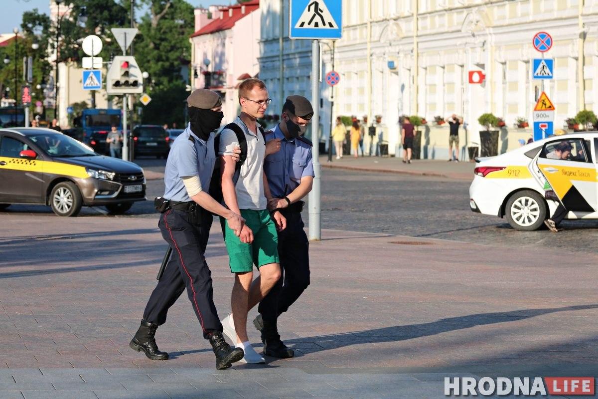 «Гордимся их поступками». Родные и друзья про задержанных во время акции солидарности гродненцев