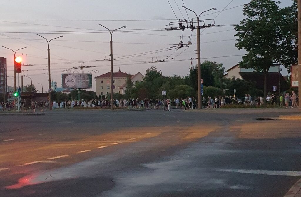 Что произошло в Гродно этой ночью? Задержали до 300 человек