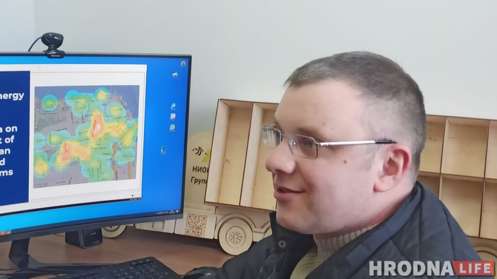 Электромобиль из Китая, а идея своя. Предприниматель из Гродно хочет сделать город экологичным и покорить мир
