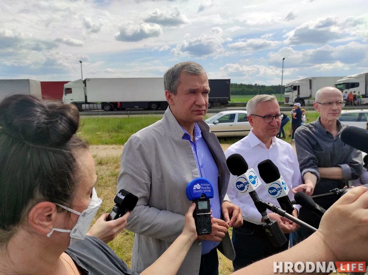 «Освободите политзаключенных и откройте границы». На польско-белорусской границе начался палаточный митинг