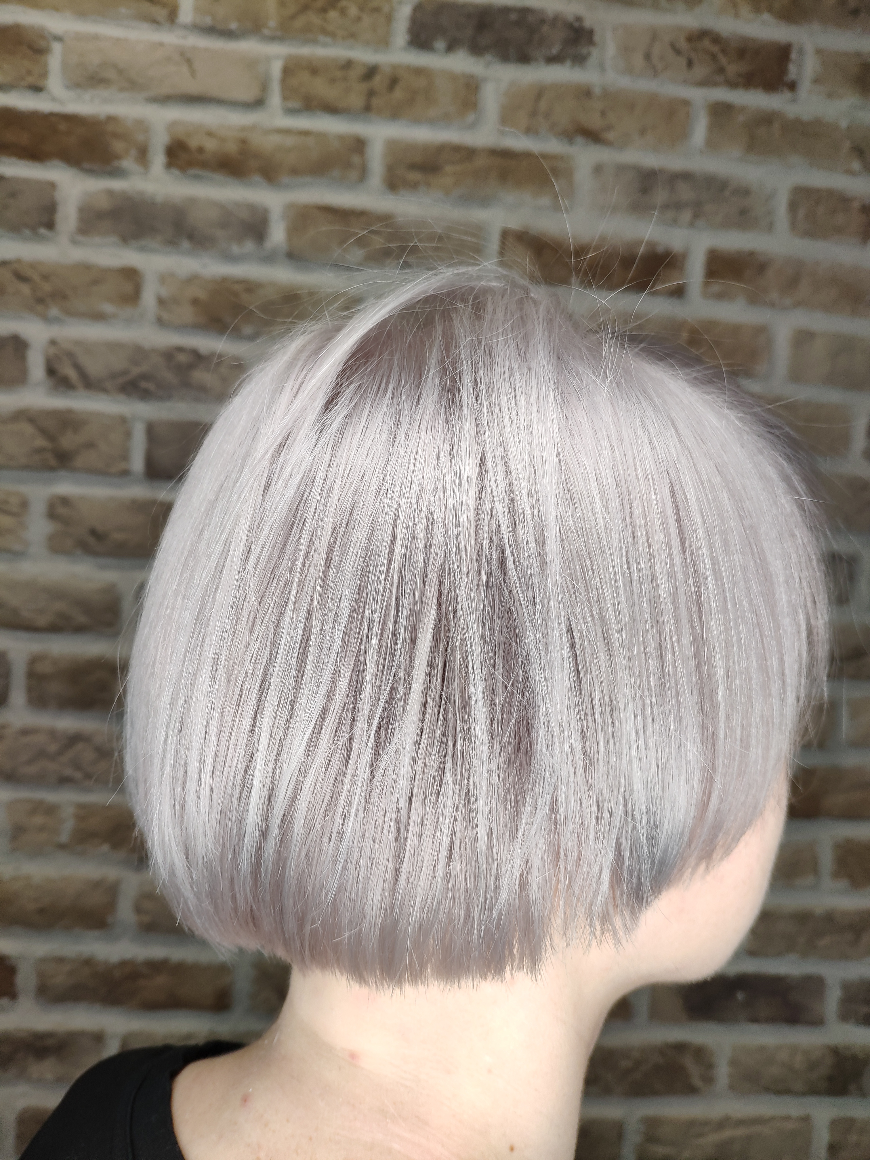 Серебристый цвет волос 3