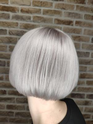 Серебристый цвет волос 2