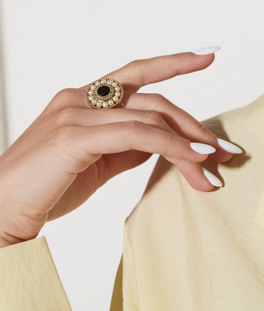 Кольцо «Gatsby» с жемчугом и турмалином из желтого золота 750 пробы — Flymi.ru