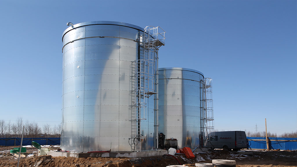 //cdn.optipic.io/site-103425/pressroom/news/commissioned-two-fire-tank-in-city-saint-petersburg/FLAMAX_Петрович_2.jpg //cdn.optipic.io/site-103425/pressroom/news/commissioned-two-fire-tank-in-city-saint-petersburg/FLAMAX_Петрович_2.jpg