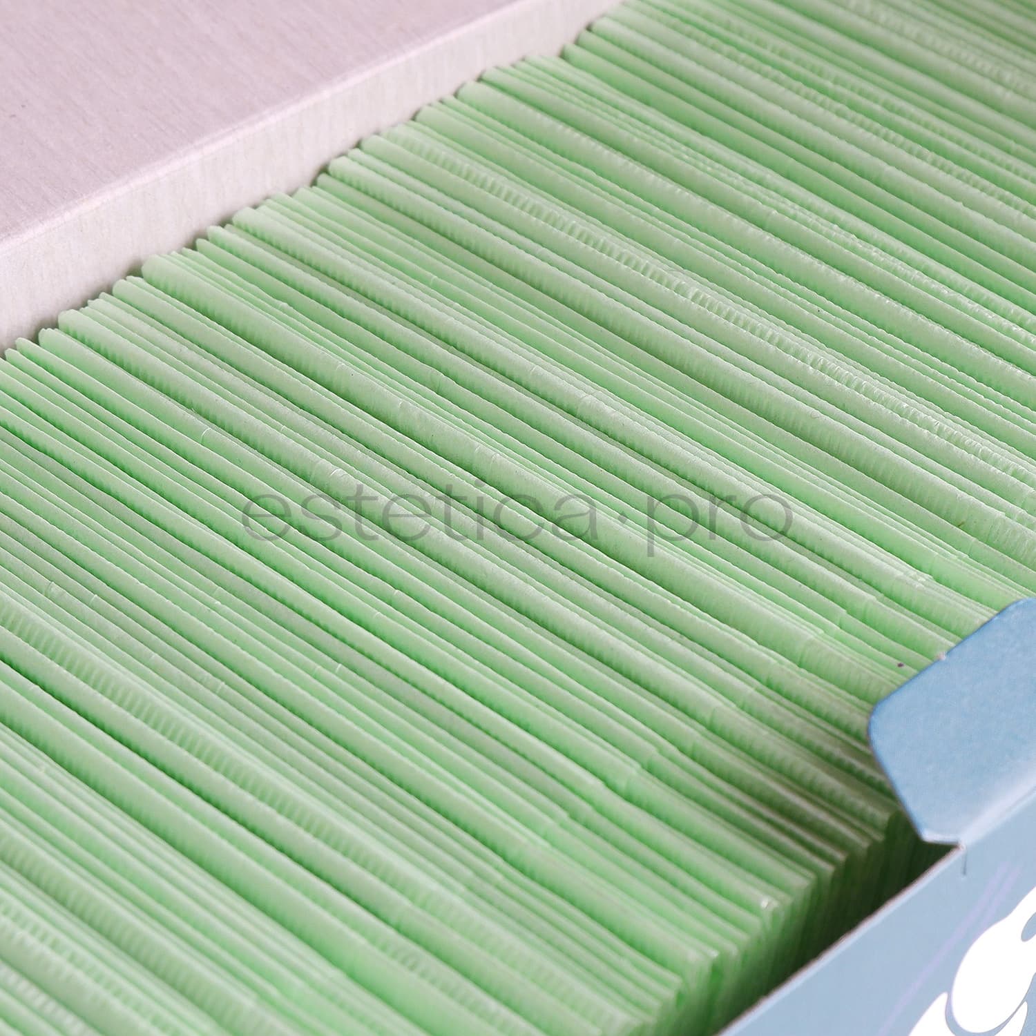 Салфетки ламинированные Euro Standart 33*45 ( зелёные),125 штук