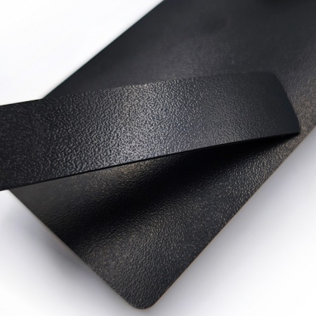 Кромочная лента ПВХ 1,8*83 мм BR990 с плитой черная. Кромочная лента ПВХ 1,8*83 мм BR990 с плитой черная.