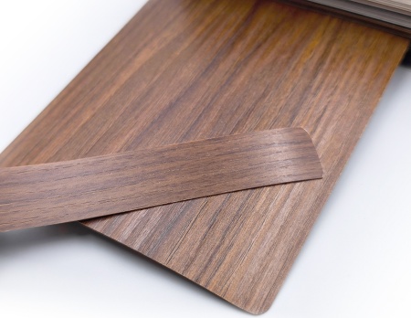 Кромочная лента ПВХ 1,8*25 мм BR204 с плитой ЛДСП 22 мм дуб катания. Кромочная лента ПВХ 1,8*25 мм BR204 с плитой ЛДСП 22 мм дуб катания.