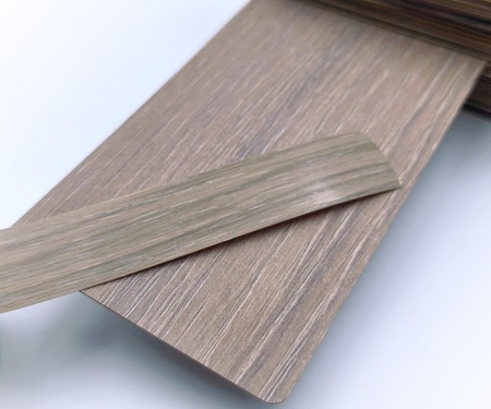 Кромочная лента ПВХ 1,8*42 мм BR226 с плитой толщиной 42 мм дуб урбан кофейный. Кромочная лента ПВХ 1,8*42 мм BR226 с плитой толщиной 42 мм дуб урбан кофейный.