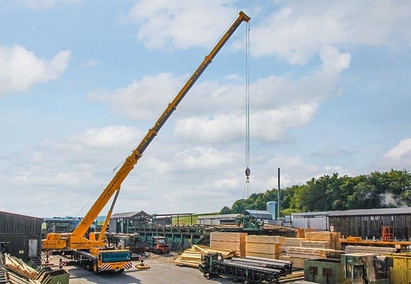 автокрана Liebherr LTM 1160 С ГУСЬКОМ 160 т 62 м 3 автокрана Liebherr LTM 1160 С ГУСЬКОМ 160 т 62 м 3