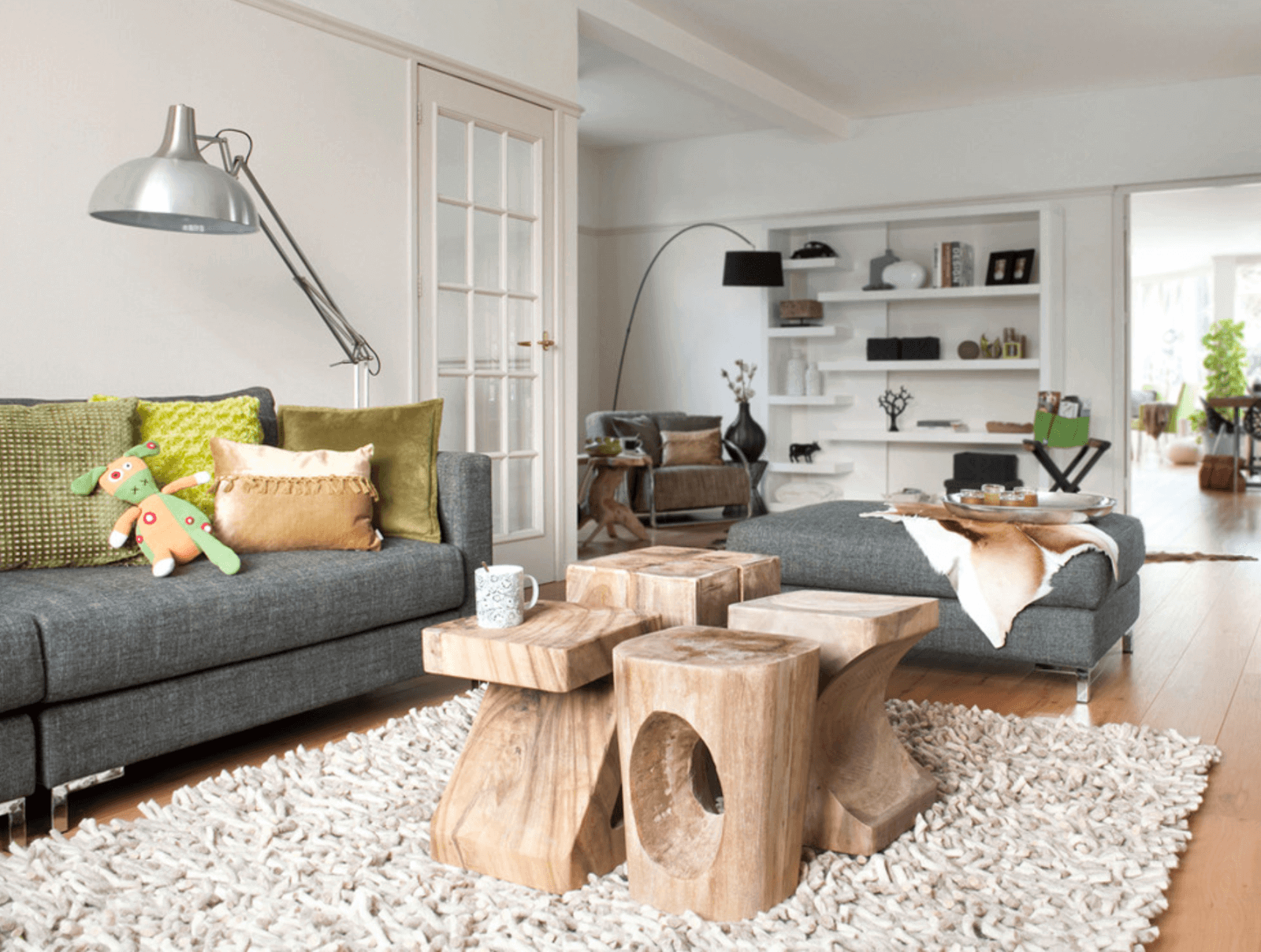 Idea for Coffee Table Decoration