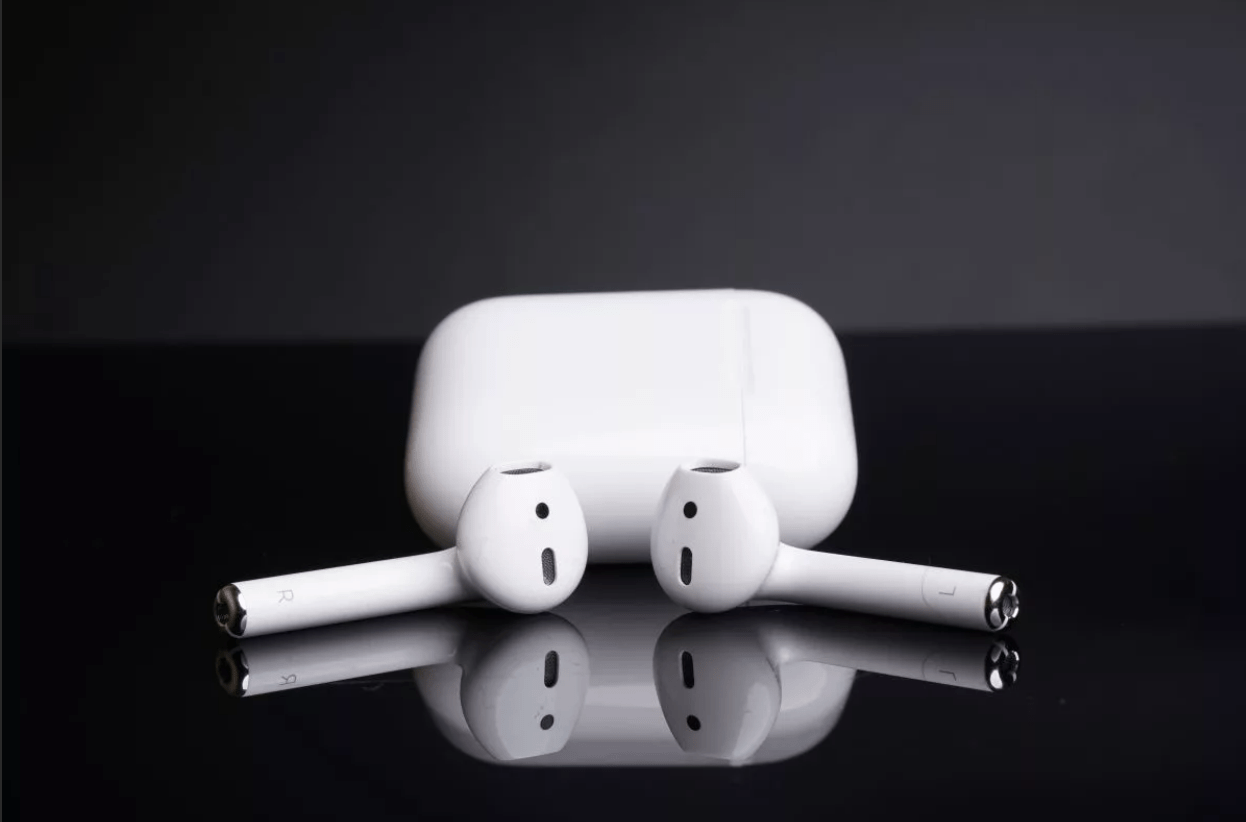 Apple планирует превратить AirPods в медицинское устройство Apple планирует превратить AirPods в медицинское устройство