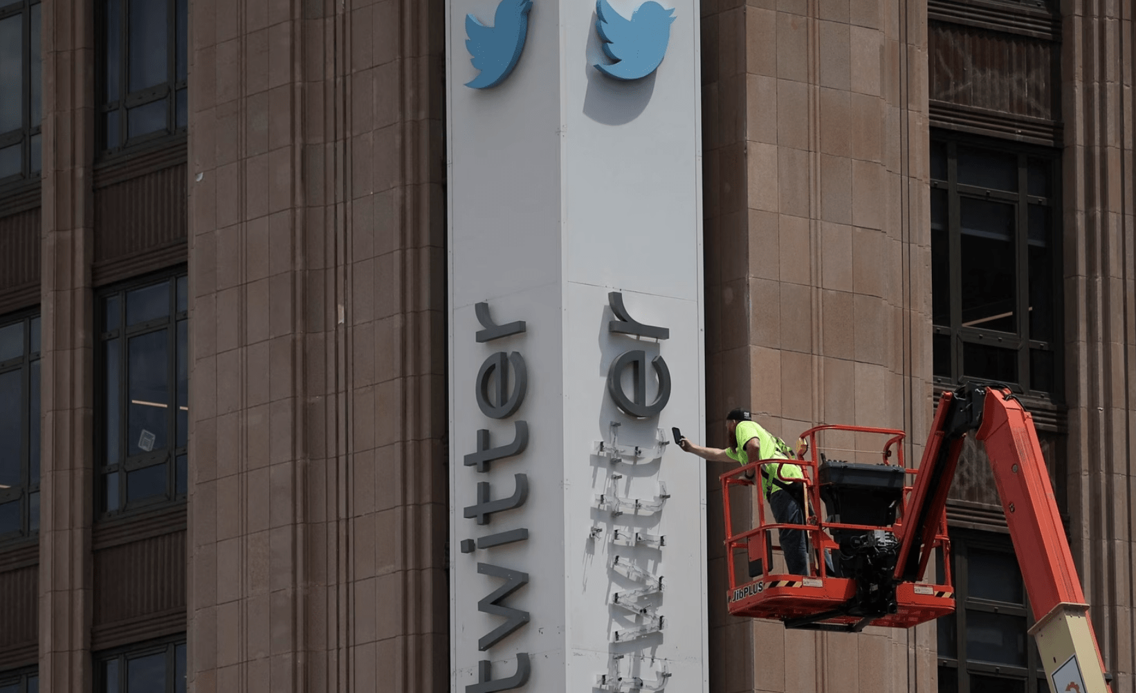 Как будут называться твиты и у кого Twitter украл аккаунт: собрали последние новости о ребрендинге соцсети и подсластили порцией мемов Как будут называться твиты и у кого Twitter украл аккаунт: собрали последние новости о ребрендинге соцсети и подсластили порцией мемов