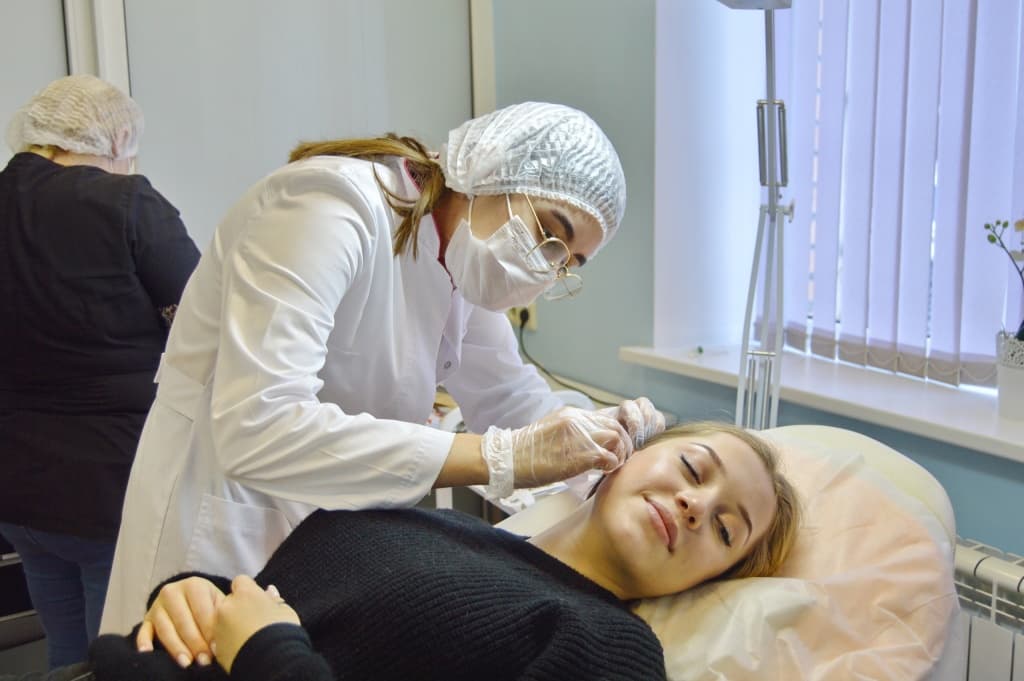 Обучение пирсингу фото Обучение пирсингу фото