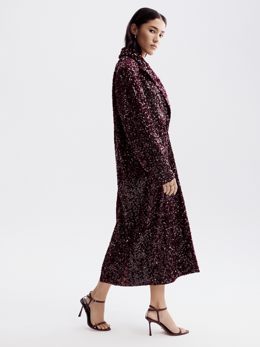 картинка пальто с пайетками от магазина truered.ru (ex-SOLO·U)