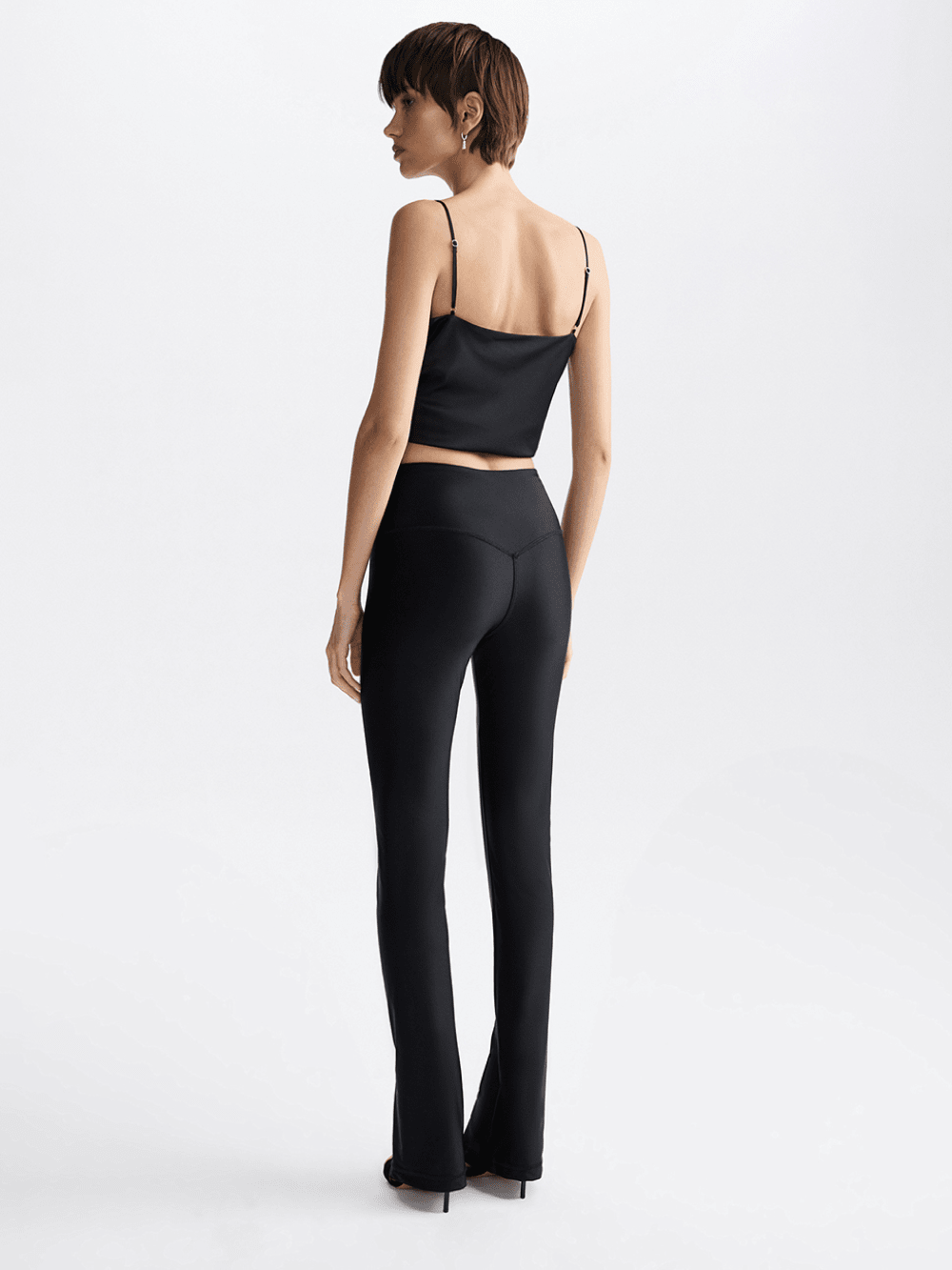 картинка легинсы с разрезом от магазина truered.ru (ex-SOLO·U)