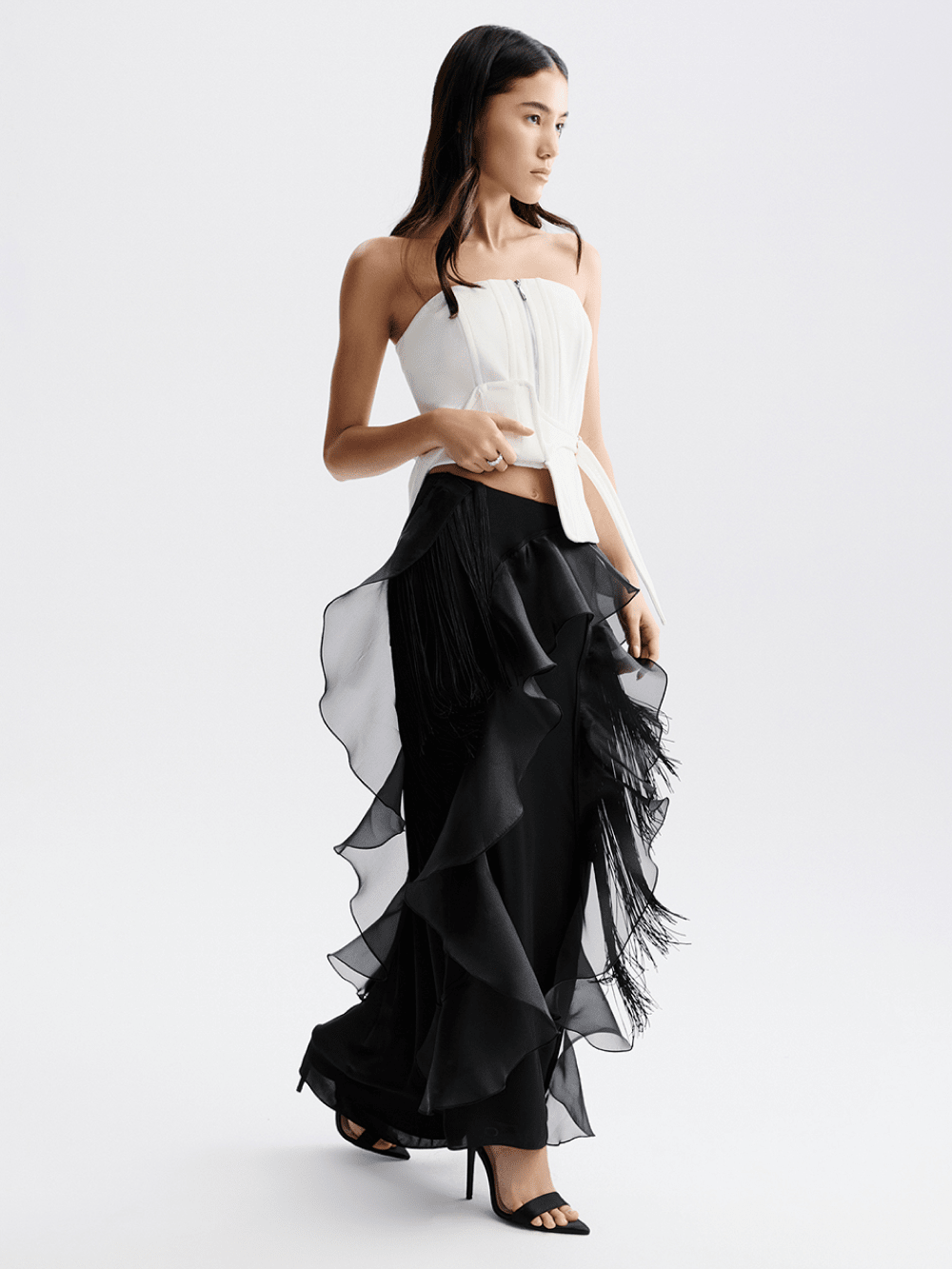 картинка юбка с воланами и бахромой от магазина truered.ru (ex-SOLO·U)