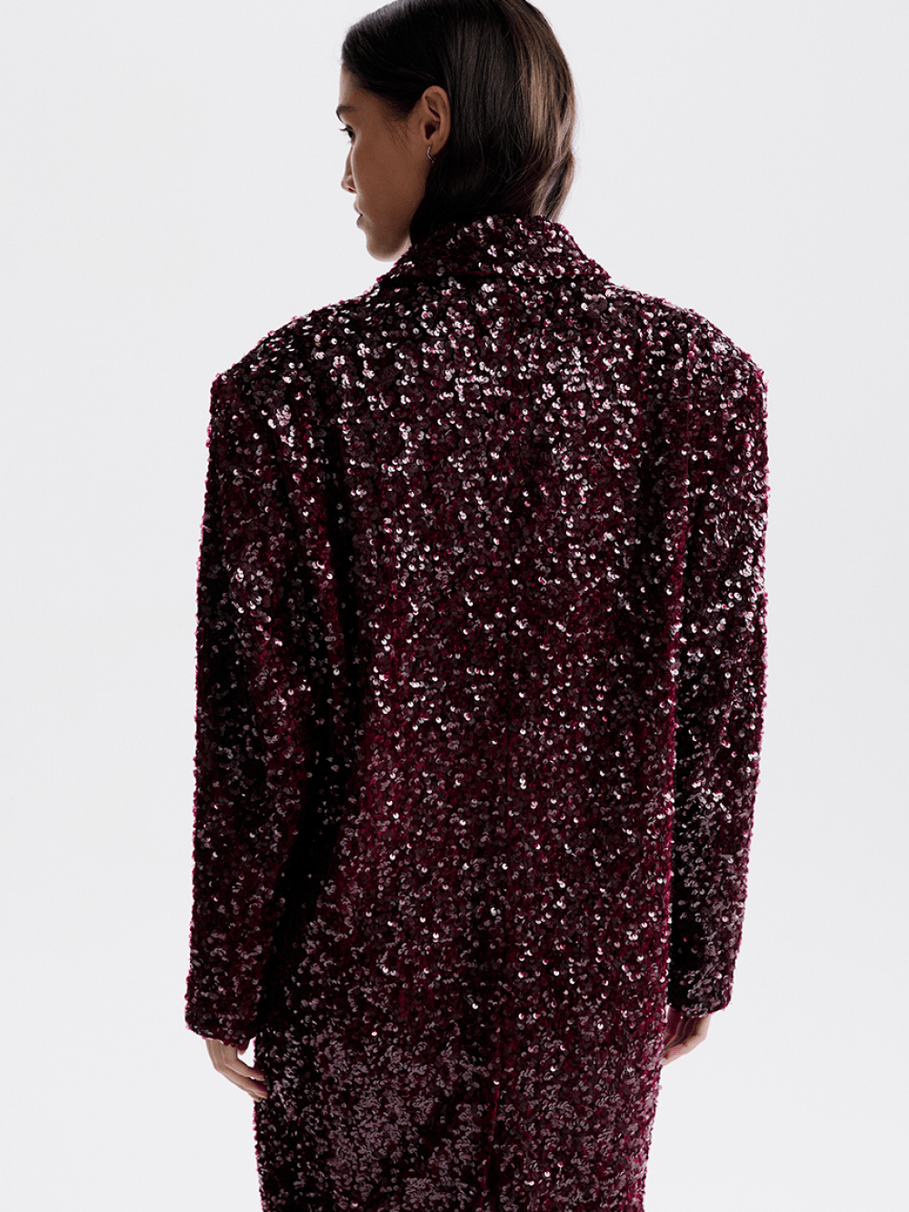 картинка пальто с пайетками от магазина truered.ru (ex-SOLO·U)