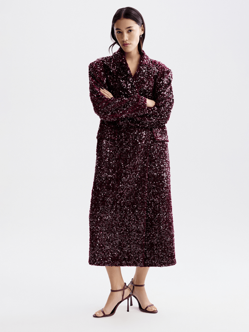 картинка пальто с пайетками от магазина truered.ru (ex-SOLO·U)