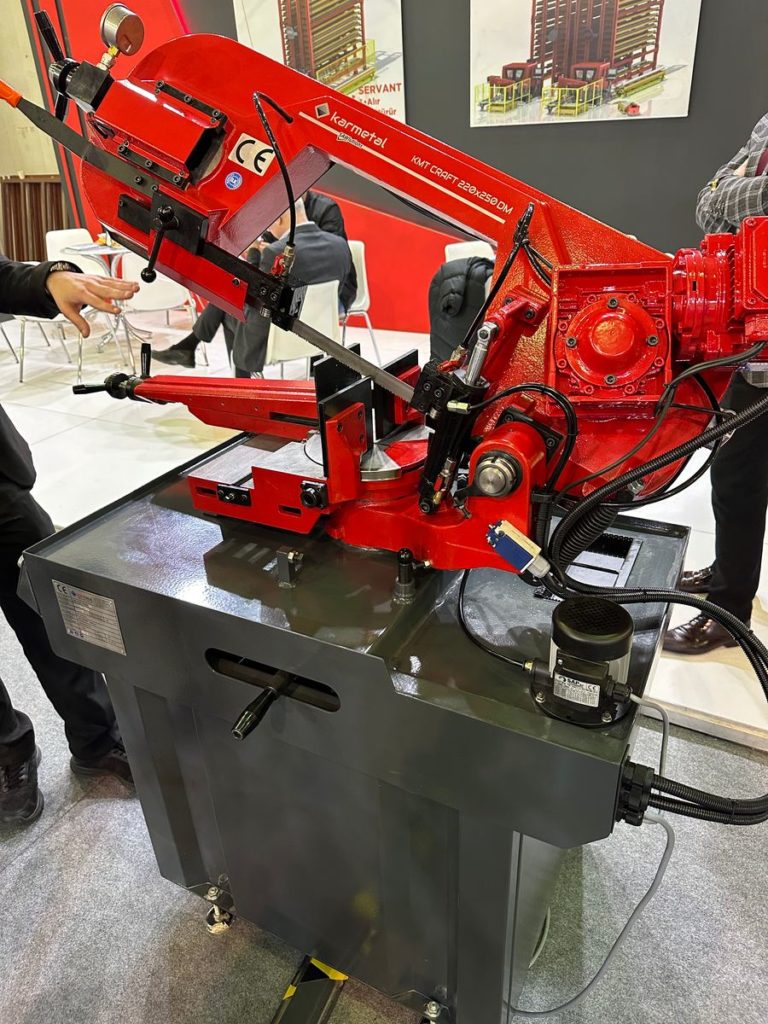 Ручной ленточнопильный станок KARMETAL серии KMT CRAFT