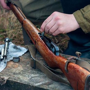 Как правильно чистить оружие (гладкое и нарезное)? Как правильно чистить оружие (гладкое и нарезное)?