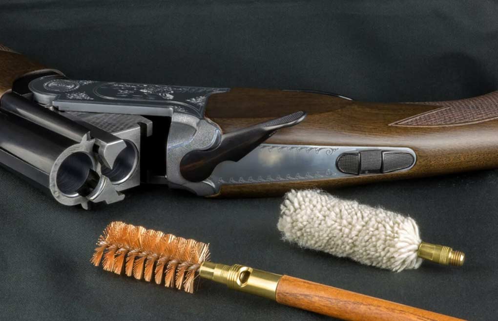 Чистка полуавтоматического оружия Чистка полуавтоматического оружия