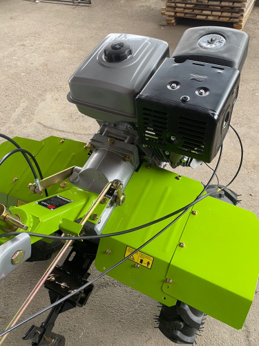 Мотоблок бензиновый ПАХАРЬ ТСР-1600РН