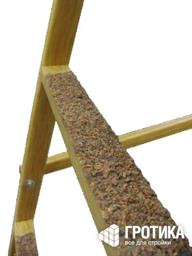 Стремянка с вертикальной опорой диэлектрическая ССВ-2,7