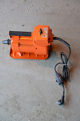 Электродвигатель для вибратора глубинного Vektor 2200/ 220V с УЗО