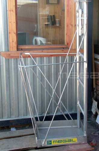 Площадка навесная на строительные конструкции ПКА