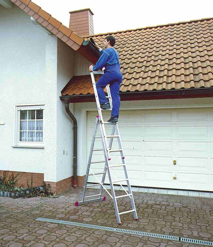 Трехсекционная лестница Krause Corda 3 х 7 ступеней с функцией лестничных пролетов