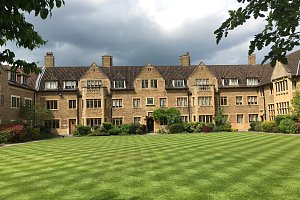 Bellerbys College, Cambridge
