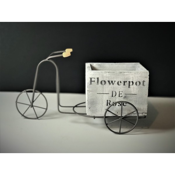 Suport floare din lemn si metal in forma de bicicleta Suport floare din lemn si metal in forma de bicicleta