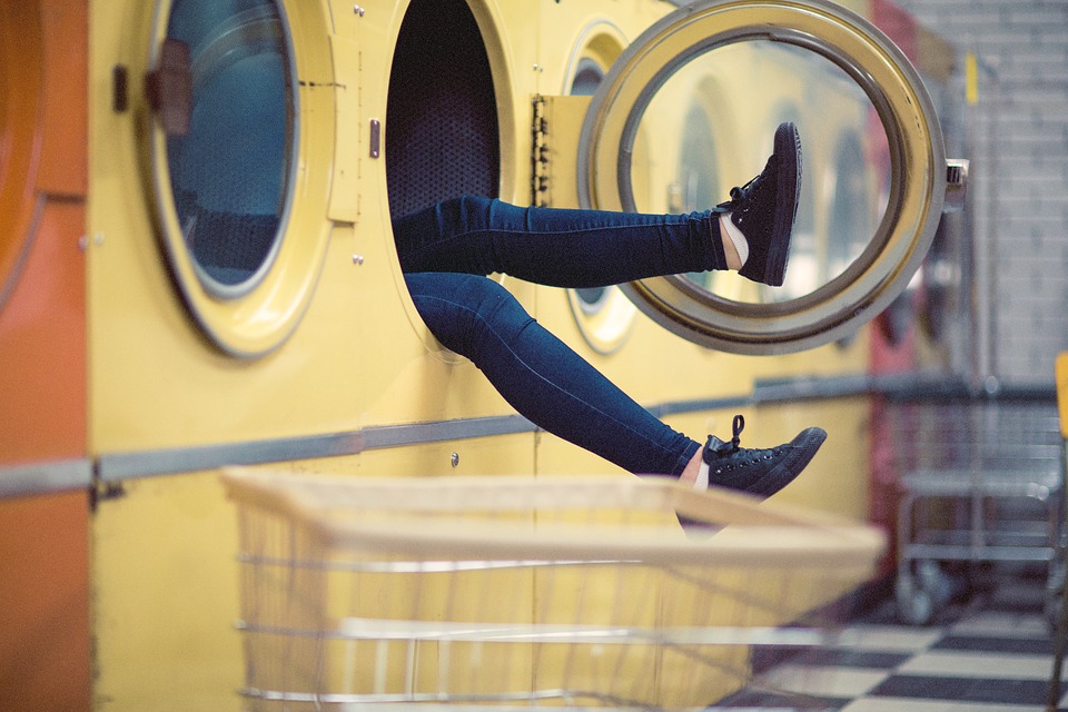 10 Tips for Washing Denim Jeans
