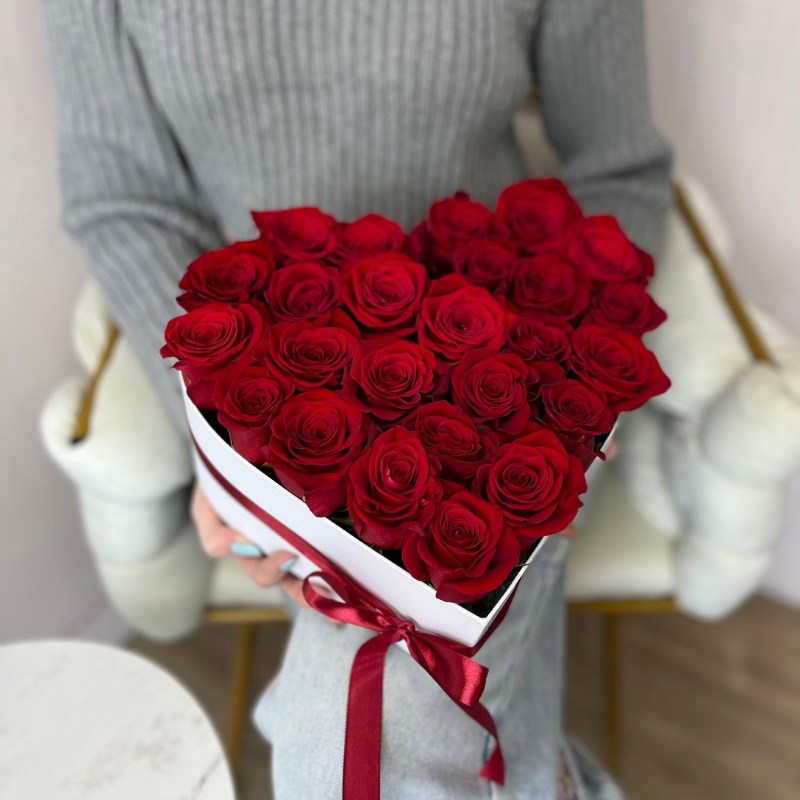 Коробка сердце с розами