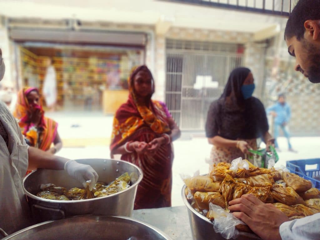 Радхе-кунджа Никто Не Останется Голодным3