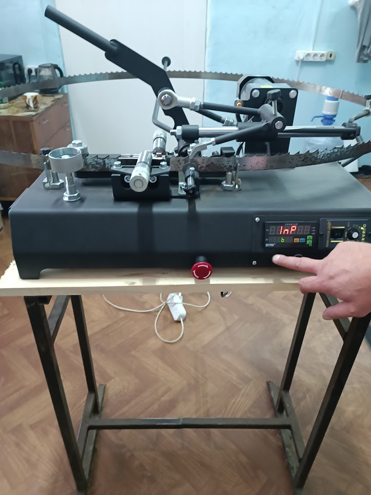 фото Разводной станок для ленточных пил «RVN-AUTO» 