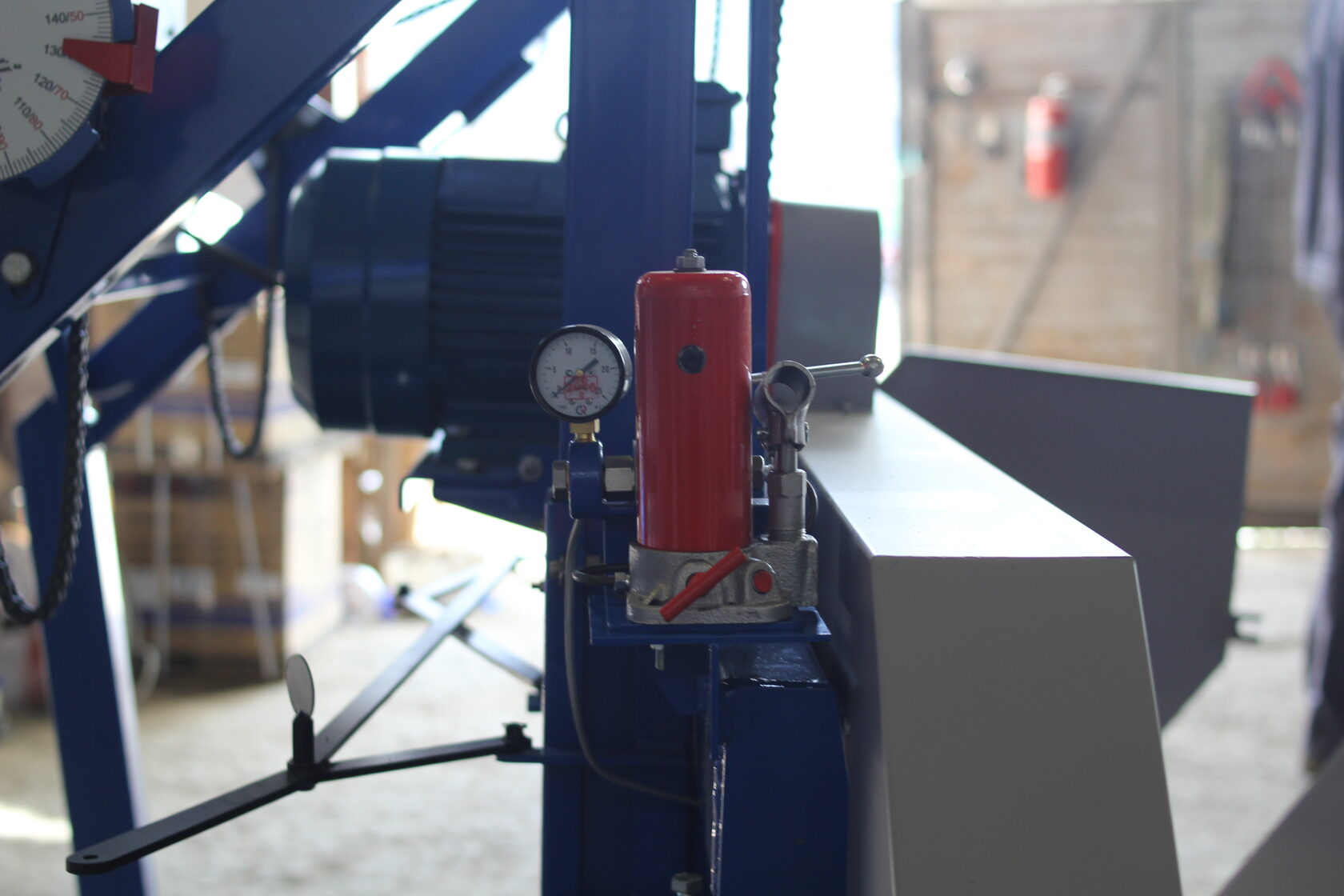 фото Электрическая маленькая пилорама АСТРОН 9.01 